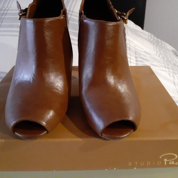 Studio Paolo Heeled Bootie - Picture 2 of 3